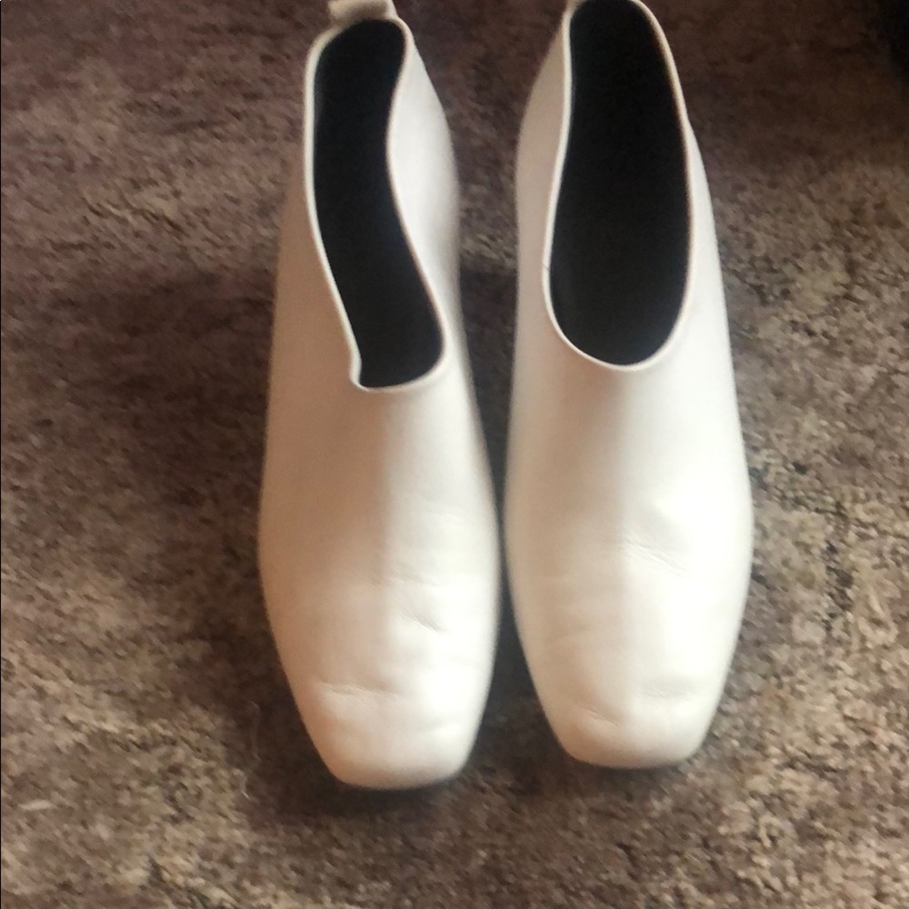 Gray Matters white  nice rare shoes